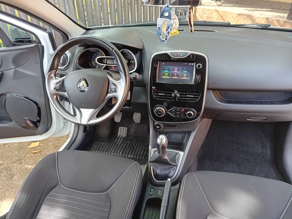 Renault CLIO Limited  1,2 Benzină