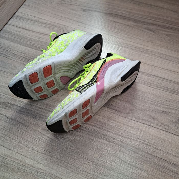 Оригинални маратонки Nike