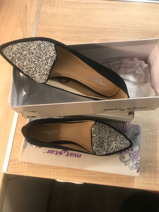 Дамски кожени и велурени обувки