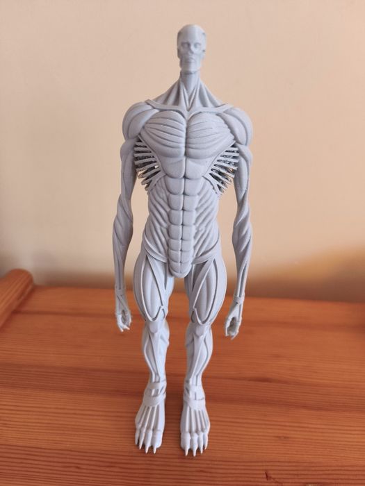 Страхотна фигурка от пластмаса