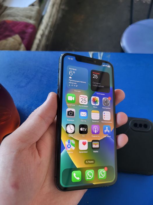 Айфон Х в хорошем состояние минус феис