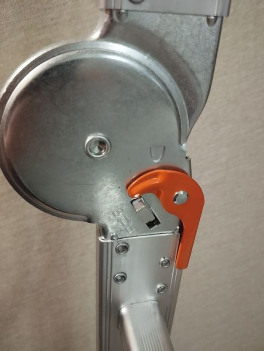 Продам новую лестницу раскладную стремянку  4,5 метровую