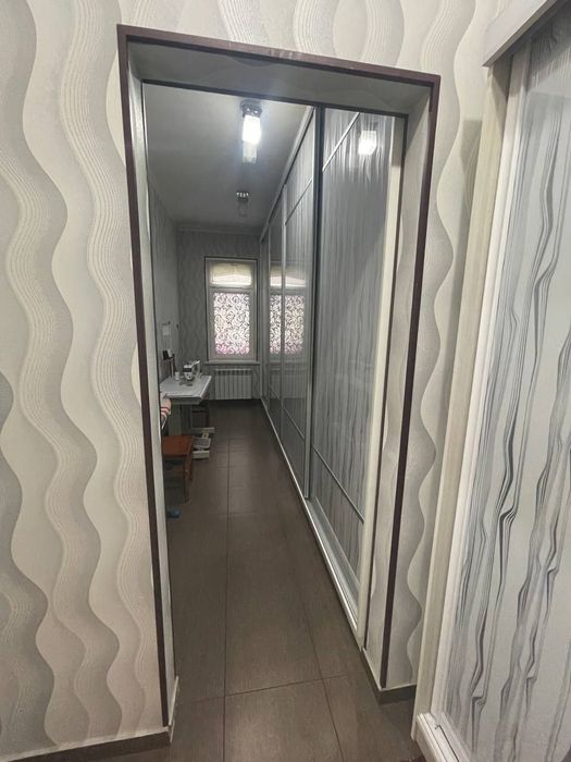 Квартира на 4 этаже два двухкомнатный квартира 140 кв обйеденены