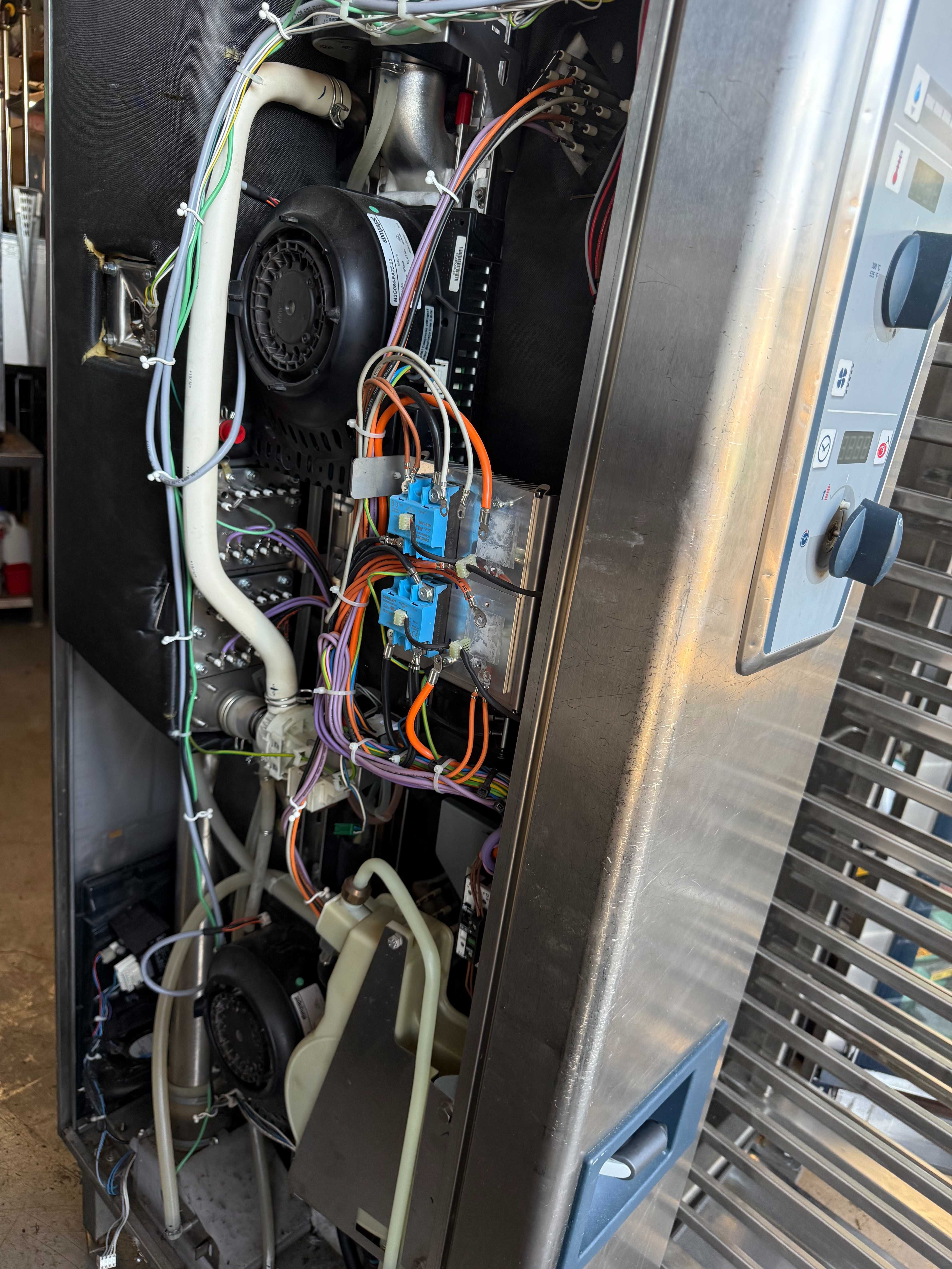 Rational CMP201E Combi oven ,Рационал комби овен 201Е 20 тави