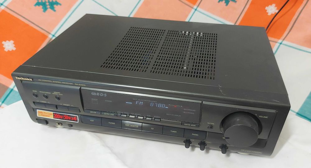 Amplificator cu radio Technics SA EX310