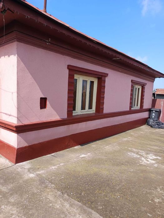 Casă + teren 990 mp