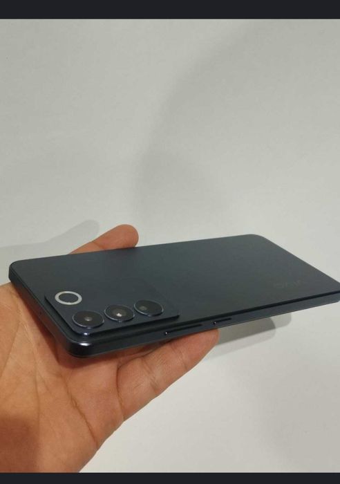 Vivo y27 8+8 256 tali igravoy