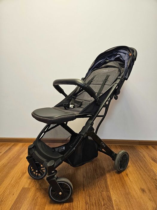 Carucior sport Momi Estelle