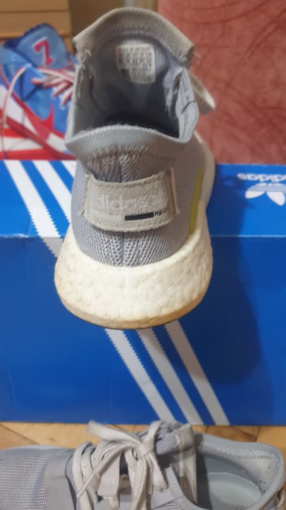 Маратонки Adidas -42н.