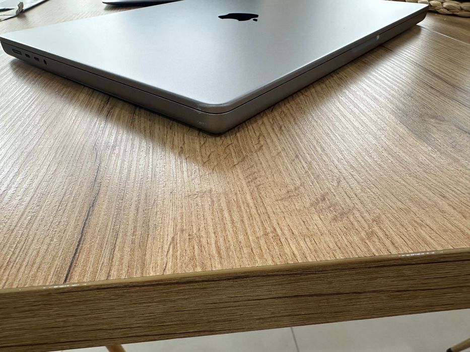 MacBook Pro 16" M1 Pro 10-CPU, 16-GPU, 16RAM, 512GB SSD