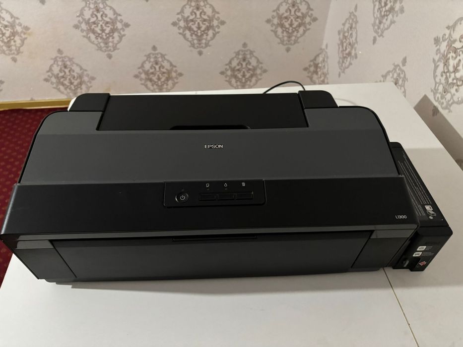 Продаю Цветной принтер EPSON L1300 возможен торг