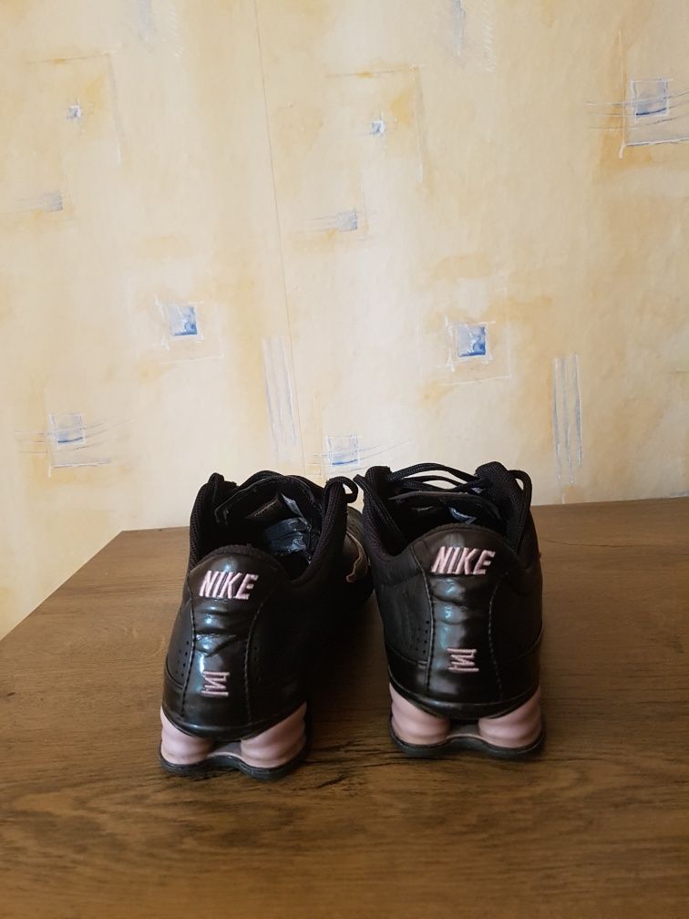 Nike SHOX дамски маратонки 38 номер.