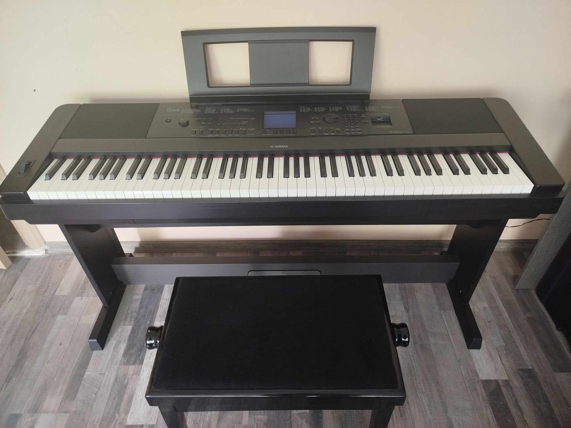 Дигитално пиано Yamaha DGX 660