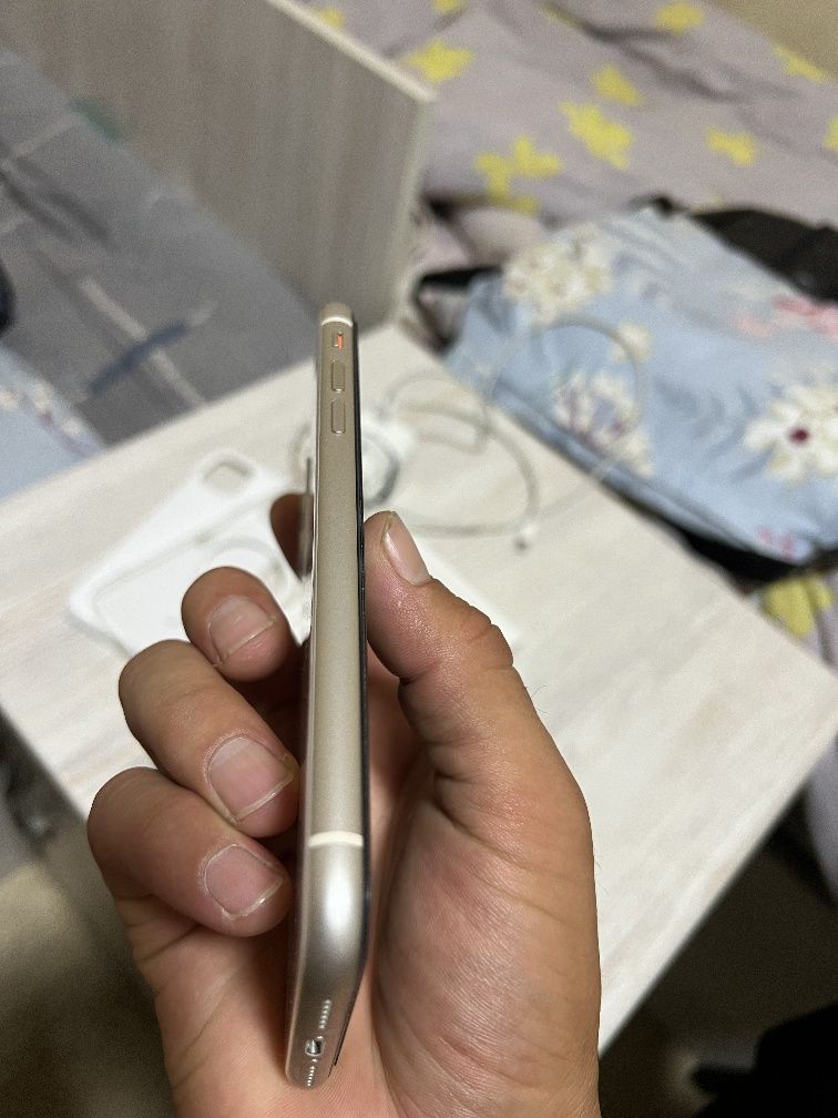 IPHONE 11 Srochni sotiladi