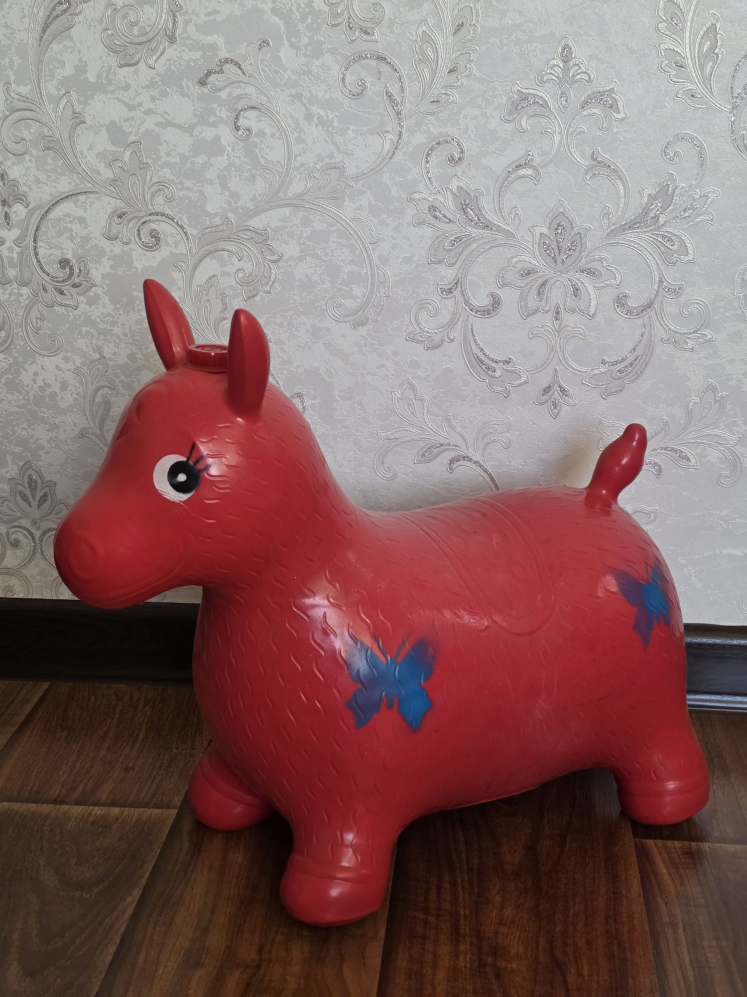 Продам детскую резиновую лошадку