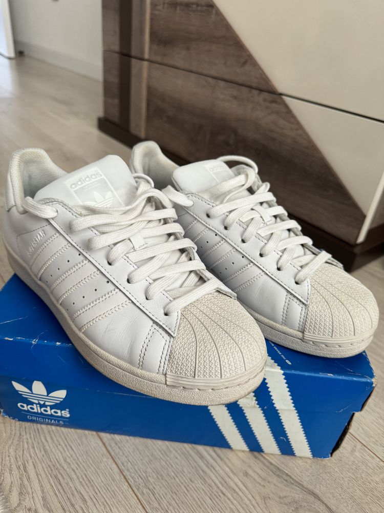 Кроссовки Адидас суперстар Adidas superstar