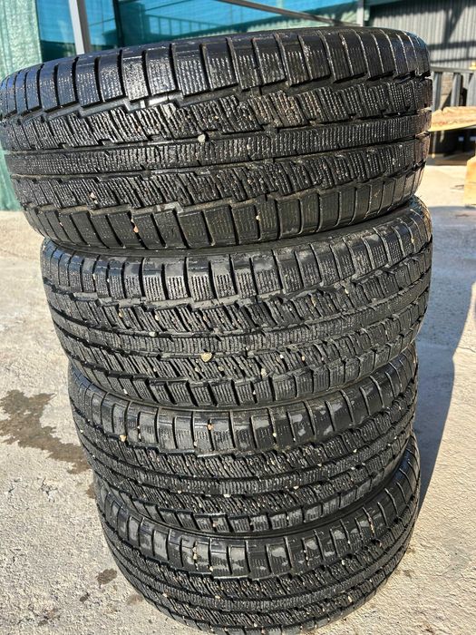 Продам зимние шины комплект за 50000тг 205/55/16