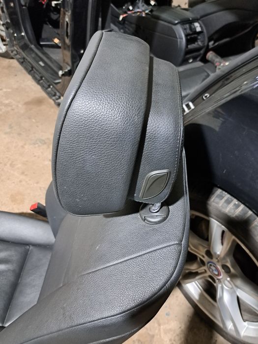 Tetiera activa cu capsa pirotehnica airbag bmw f10 f11 seria 5 nfl