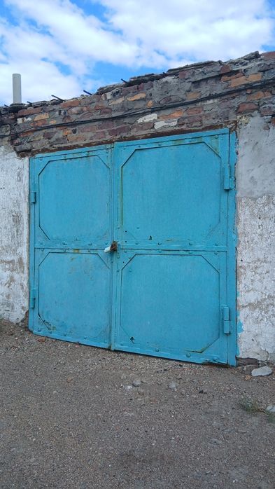 Срочно Гараж продаю в районе Лесоторга