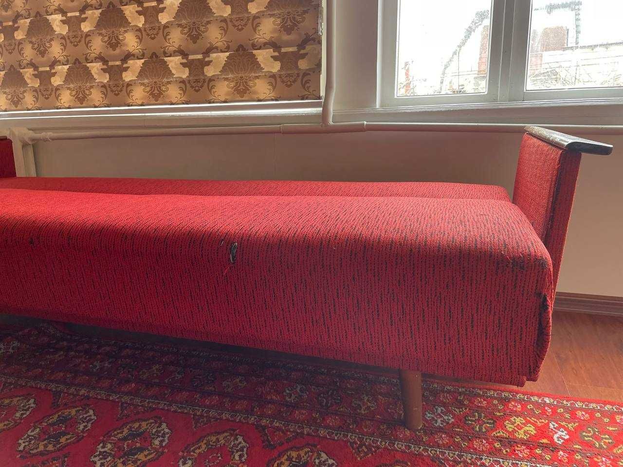 Продается диван (б/у)