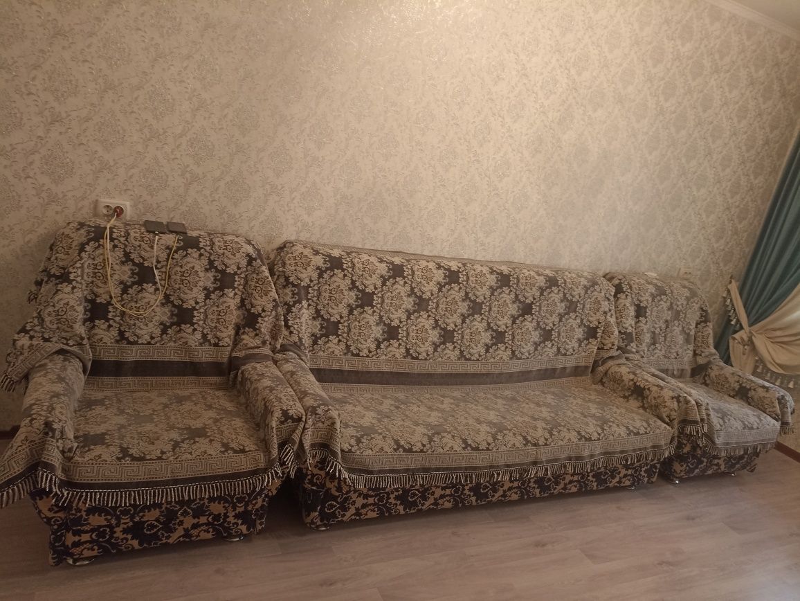Диван и два кресло