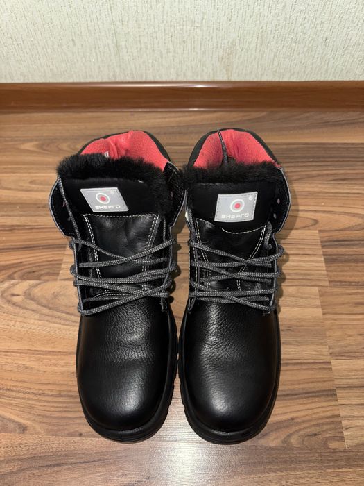 Продам ботинки для работы новые