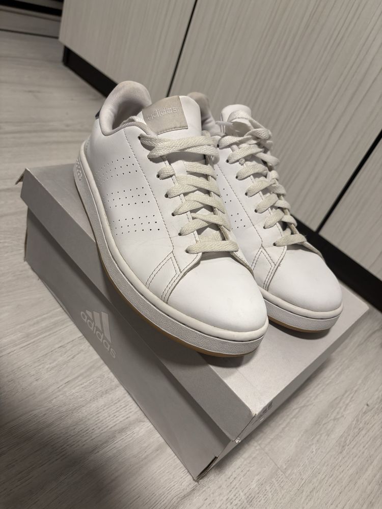 Vand adidasi Adidas Advantage