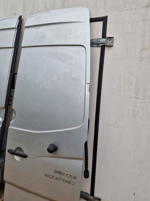 Usa usi spate mercedes sprinter w906 model inalt