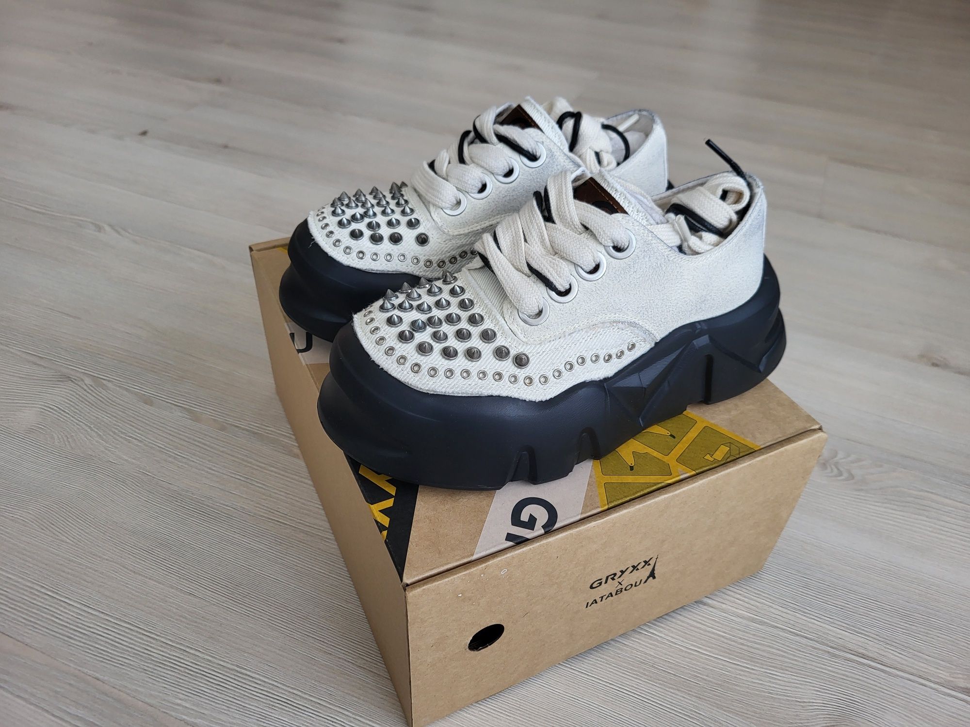 Adidasi Gryxx Noi