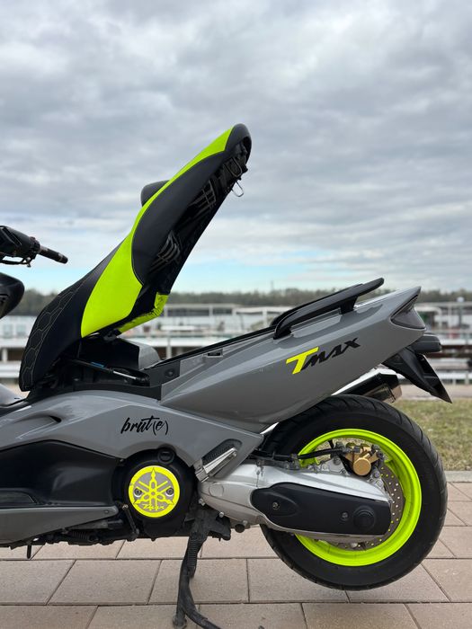 Yamaha T-max 500