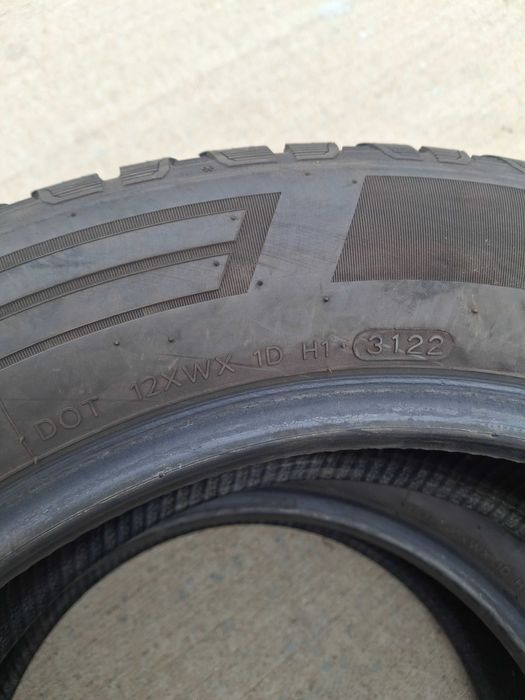 4бр. зимни гуми 215/60/17C Hankook DOT 3122