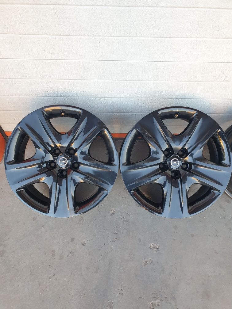Оригинални железни джанти с тасове за ОПЕЛ OPEL R17 5x105 ET42 7J