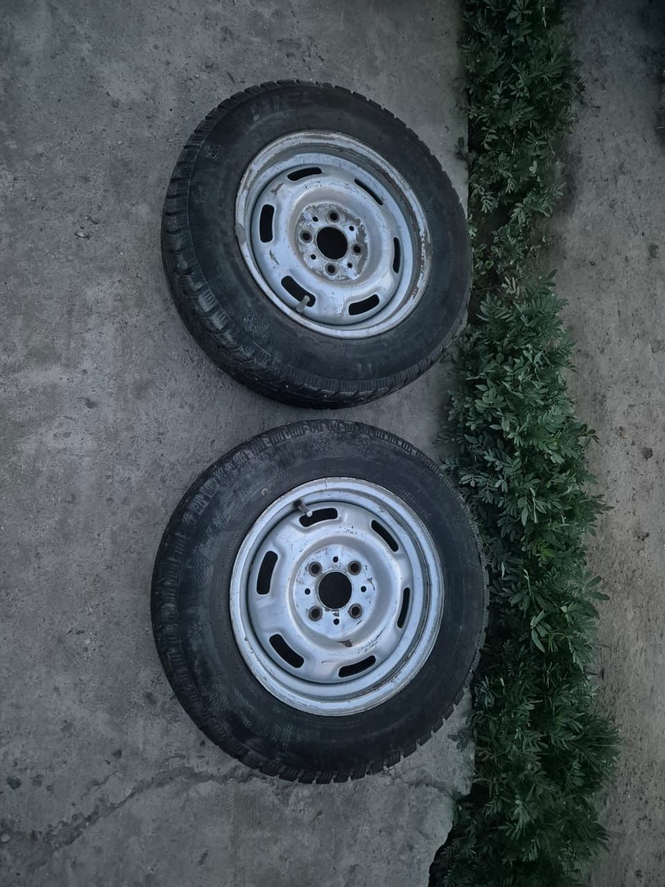 Продам шины зимние с дисками