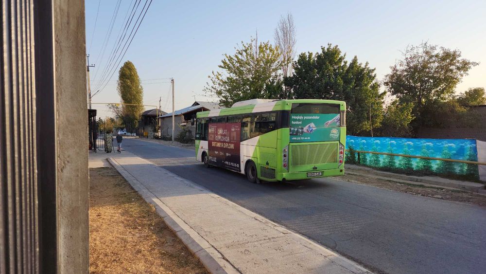 Уй сотилади 2 сотик 185 кв.м + монсарда