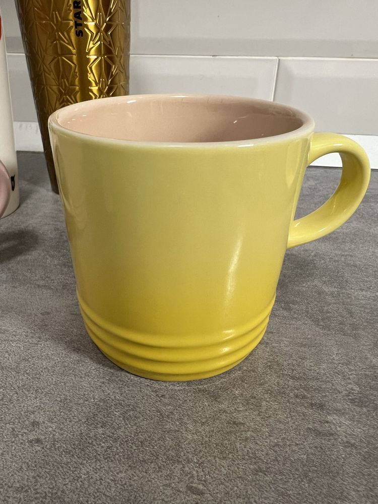 Кружки (Starbucks, Le Creuset)