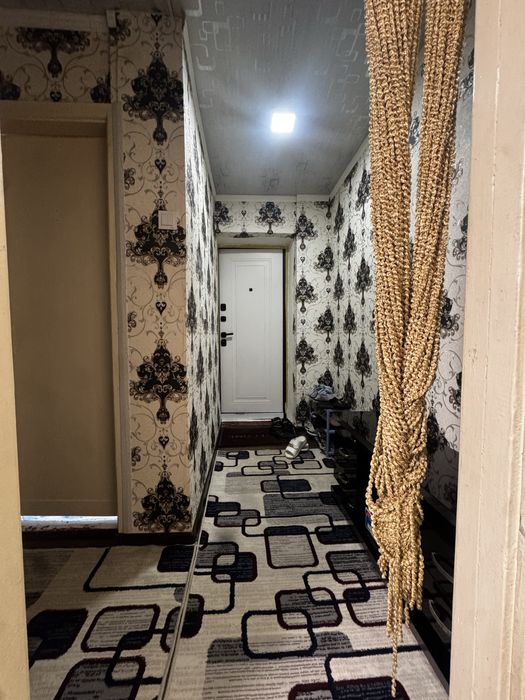 Продается 2 ком с болконом 2 на  6