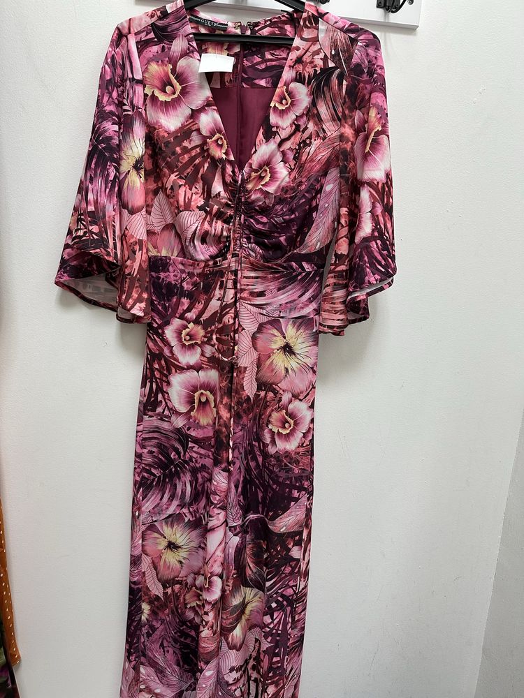 Чисто нова рокли Guess