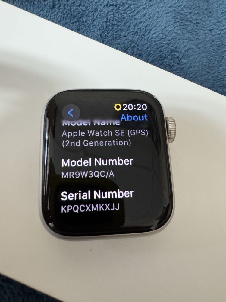 Apple watch SE (gen2) 40mm Starlight, GPS, 96% battery health