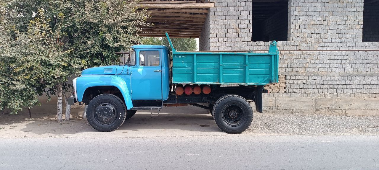 Самосвал, матор Урал, газ метан, 1989г.