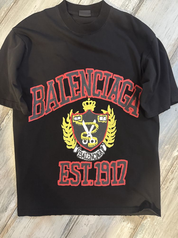 Дамска тениска balenciaga