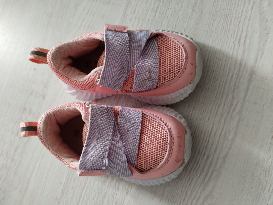 Обувь детская размеры 18-21 по 1000 тенге