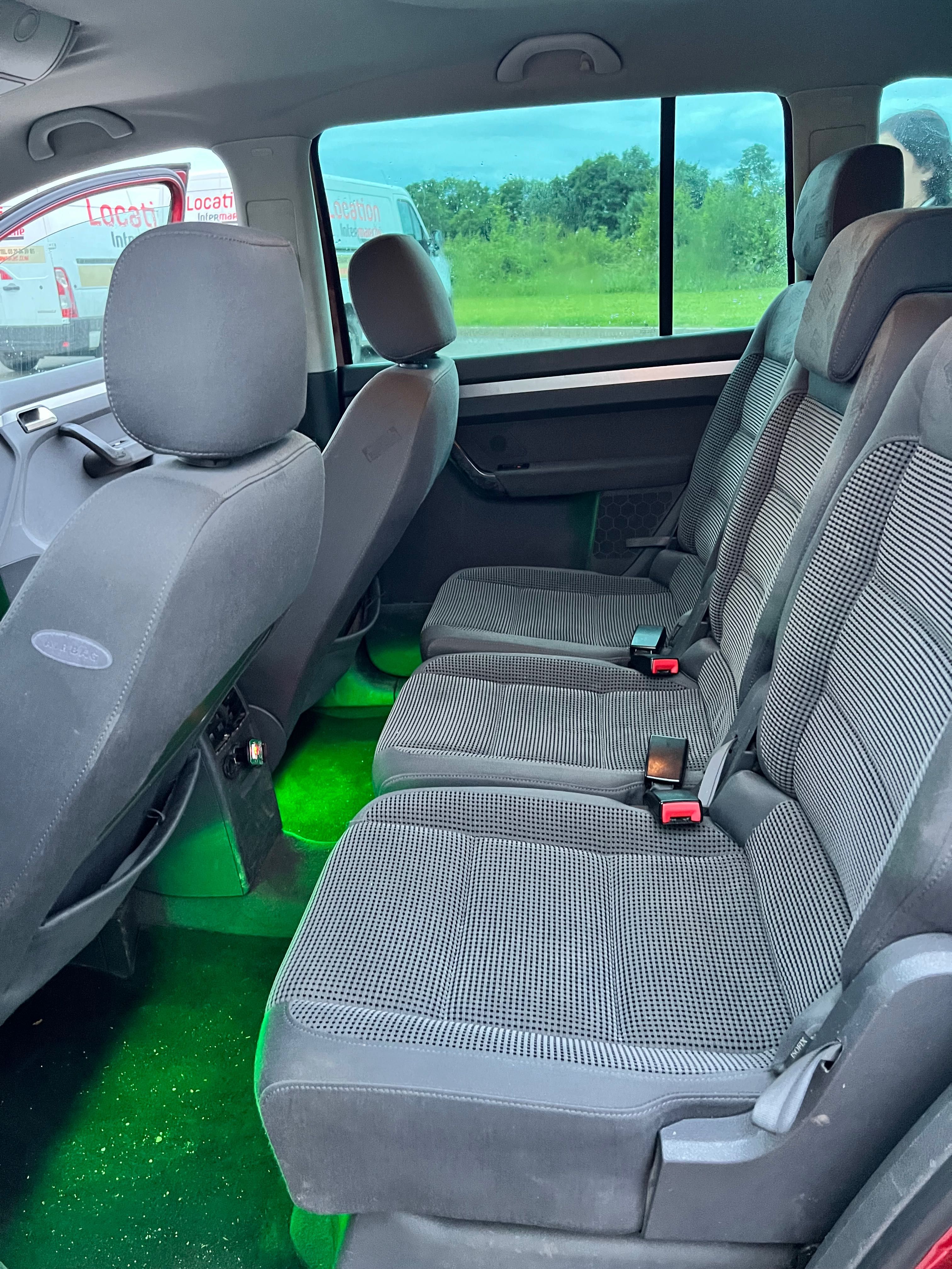 TOURAN 2.0TDi 140