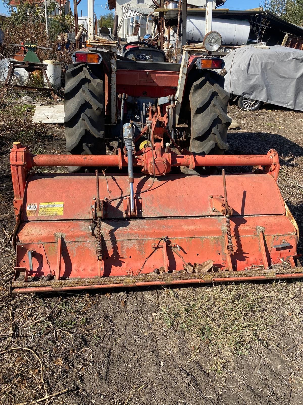 Продавам трактор Yanmar FX335