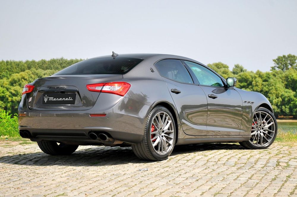 Maserati Ghibli SQ4 3.0i 410vp 19900€