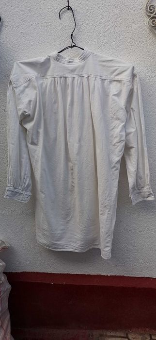 Camasa barbateasca  tesuta din in