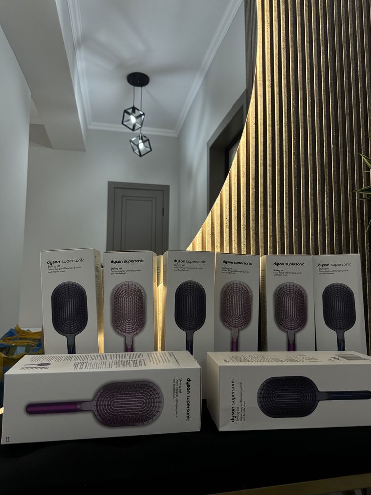 Dyson расчески