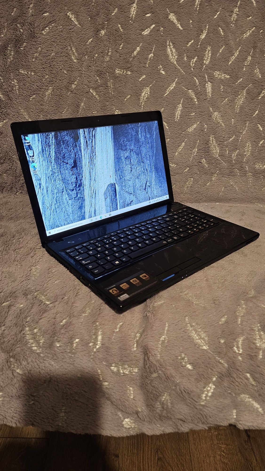 Laptop Lenovo i5/8gb ram/120gb ssd