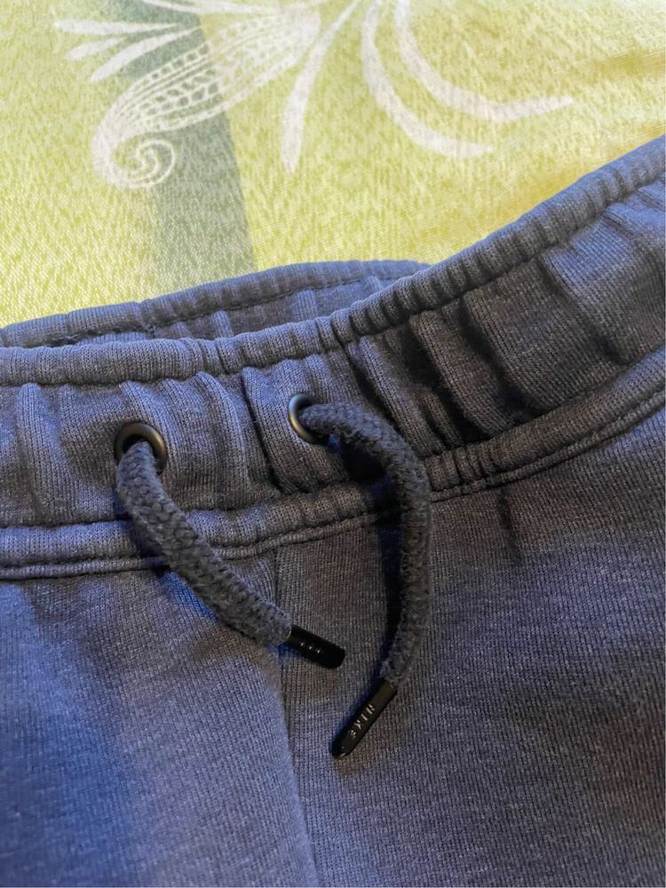 Оригинално долнище Nike