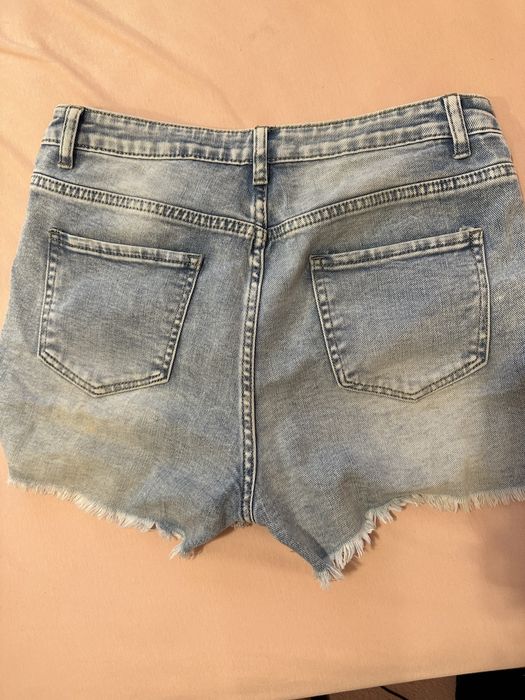 Къси дънкови гащи Bershka