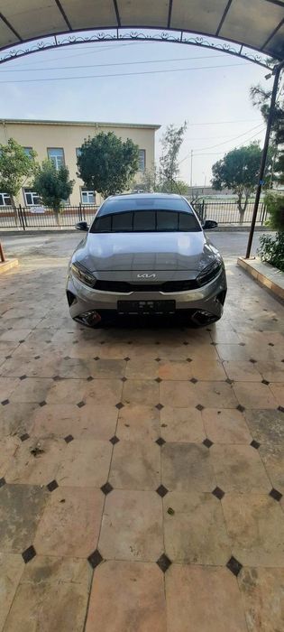 Киа серато сотилади